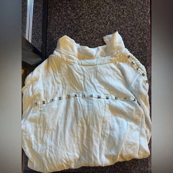 Ariat White Collared Shirt with Studs - Picture 3 of 9